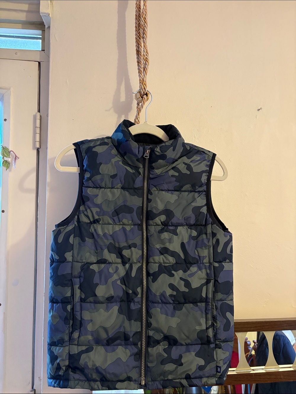 GAP Kids Quilted Camouflage Vest in Navy and Gray